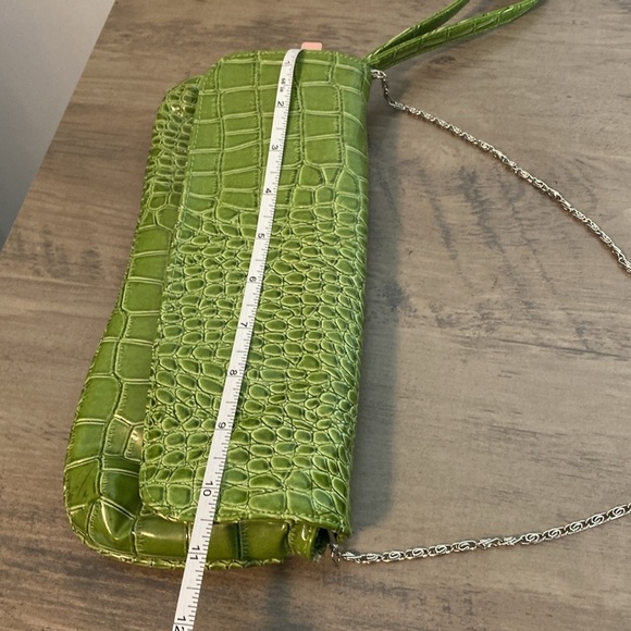 Green Faux Crocodile Embossed Clutch - East West - Shoulder strap conversion - Picture 2 of 6